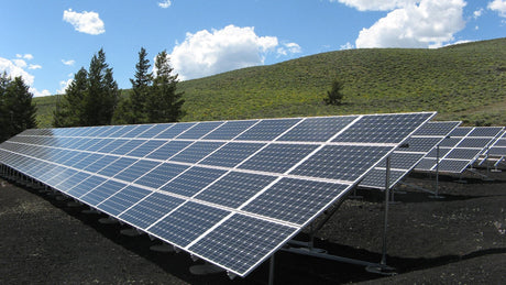 LiFePO4 vs. Traditional Batteries: Lifespan in Solar Systems